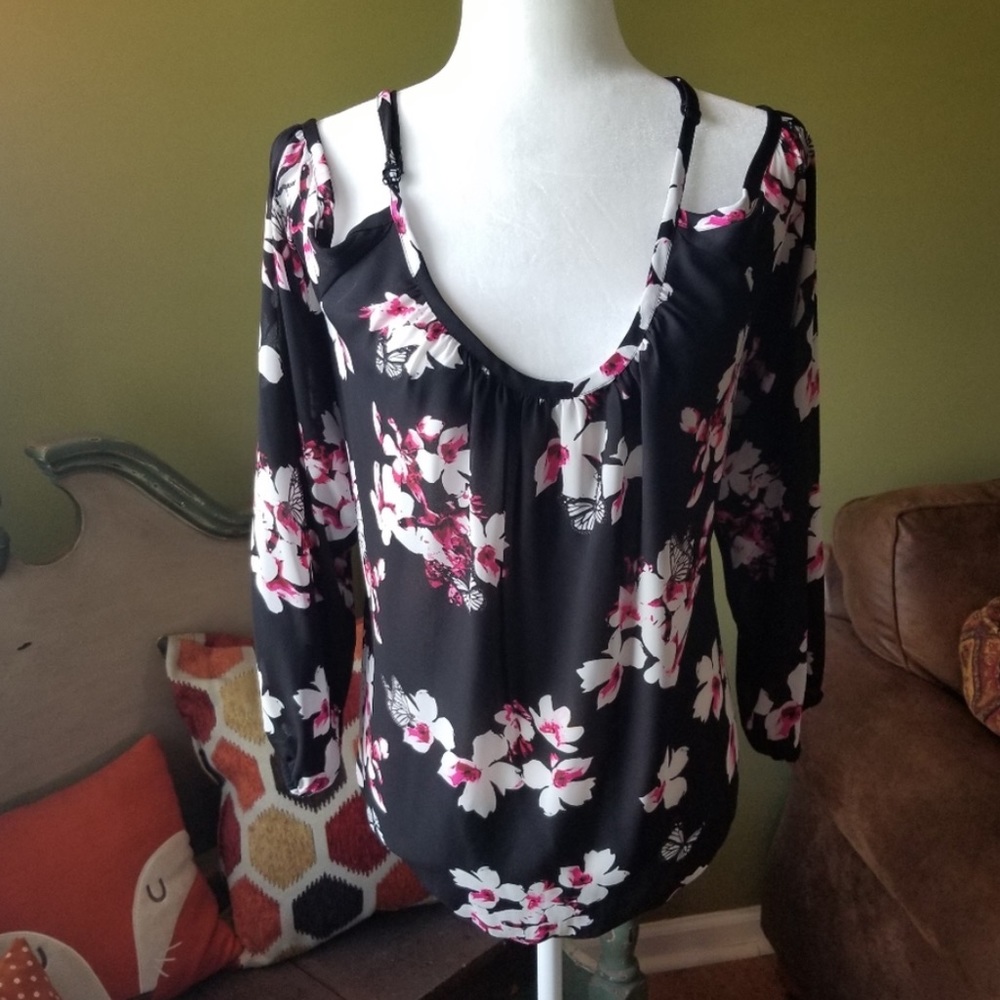 Torrid cold shoulder floral blouse